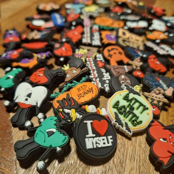 Shoe Charms Lot Black Lives Matter Halloween‎ Horror Hearts Devil Pumpkin Rubber - Picture 3 of 4